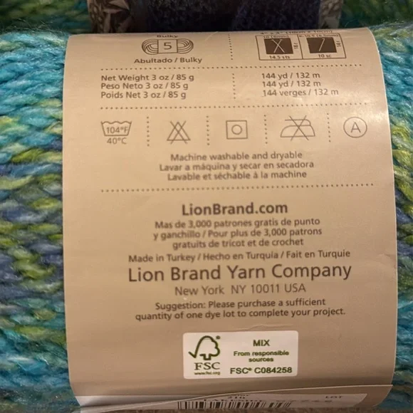 Lion Brand Tweed Stripes Yarn • Lakeside • Lot of 10 - Picture 5 of 8